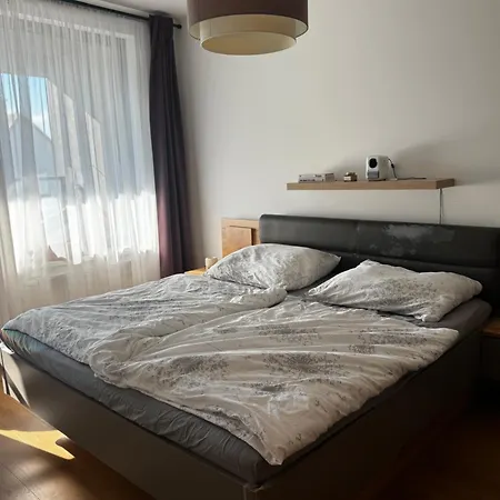 With Balcony And Parking, Danube & View ブラチスラヴァ